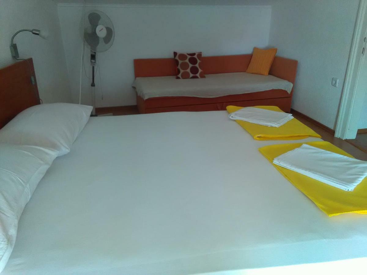 Apartment Sandra 2+2 *** Crikvenica Exterior photo